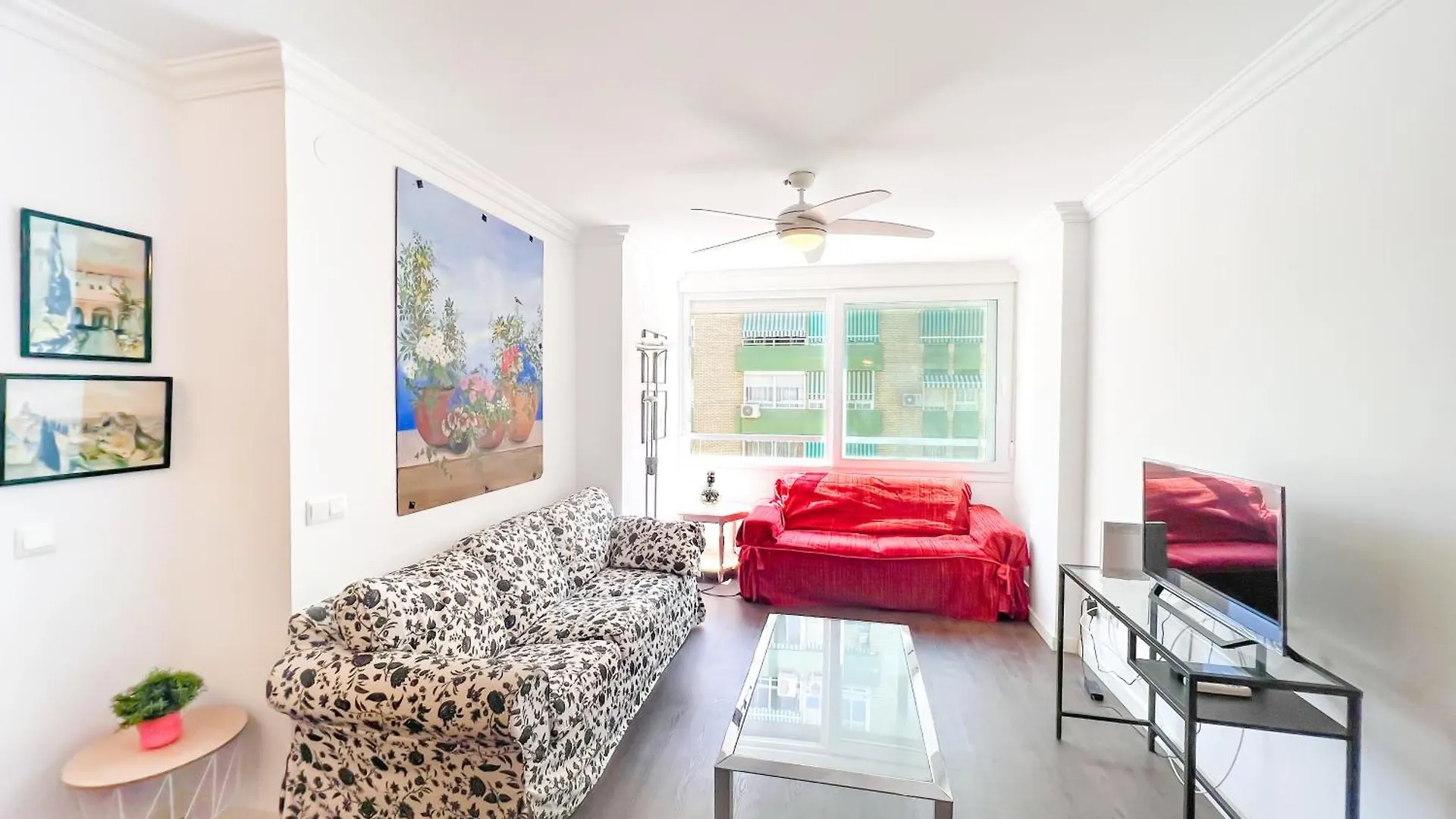 Apartment 150 M From El Palo Beach, マラガ
