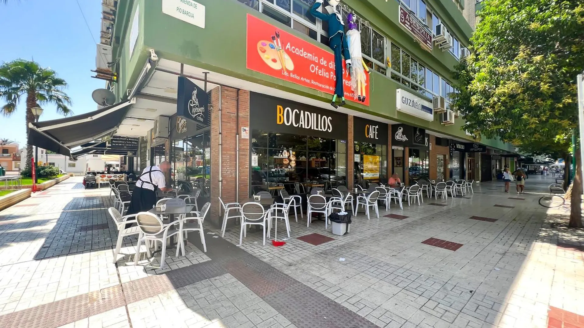 Apartment 150 M From El Palo Beach, マラガ